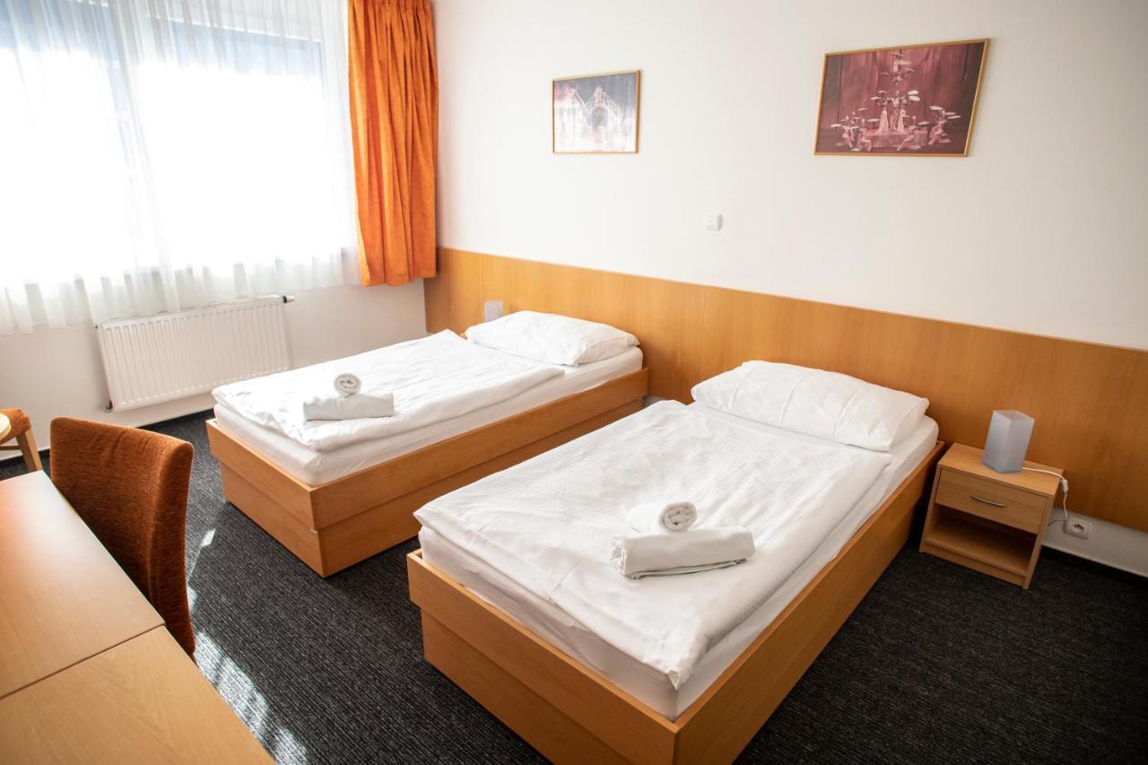 Hotel Puls Острава Екстериор снимка