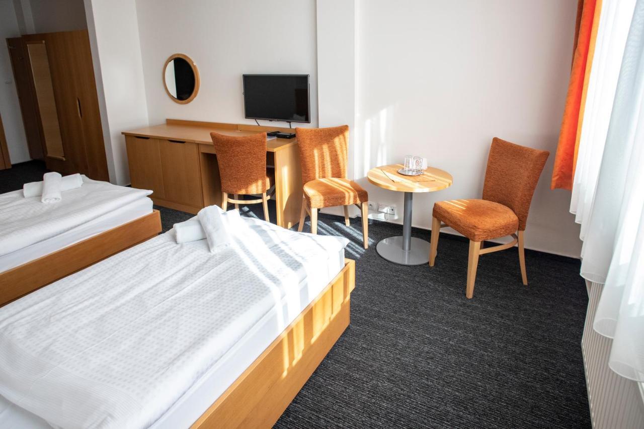 Hotel Puls Острава Екстериор снимка